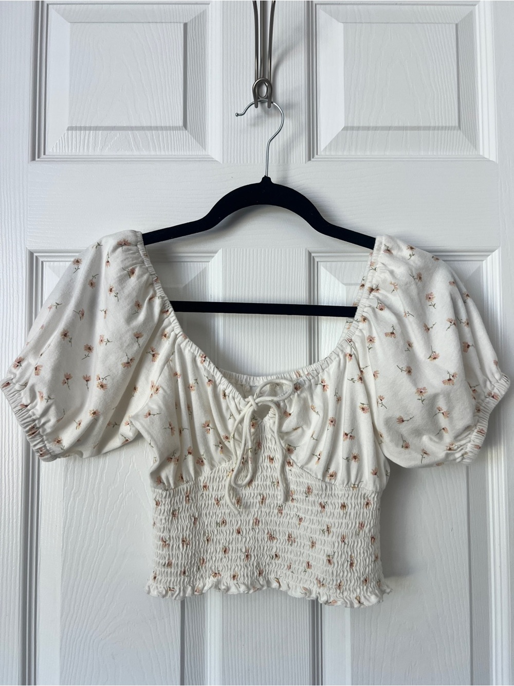 Billabong White Smocked Puff-Sleeve Crop Top with Pink Floral